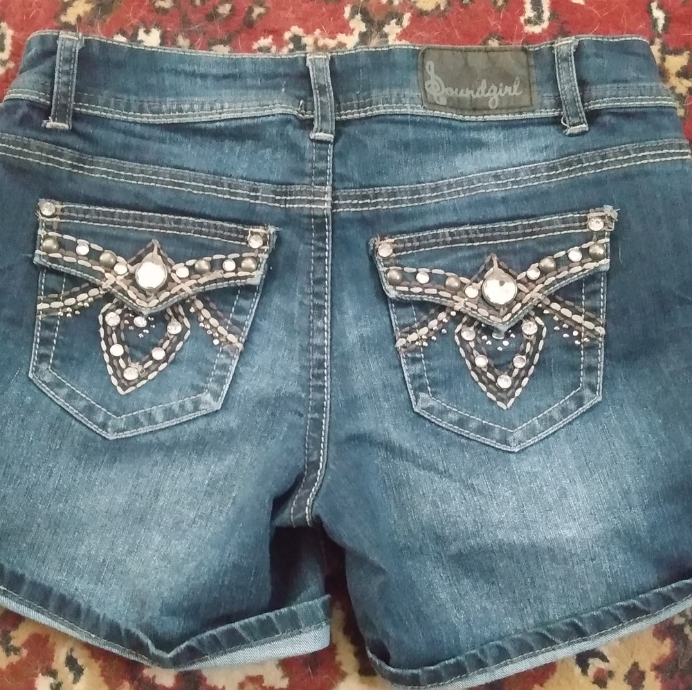 SOUNDGIRL SHORTS SZ 9